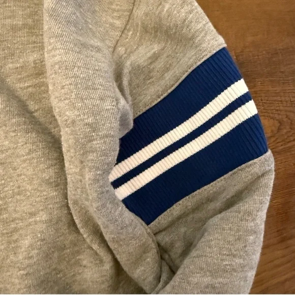 Royal Caribbean Hoodie Women’s Large Gray Cruise Sweatshirt Logo Pullover - Picture 3 of 7